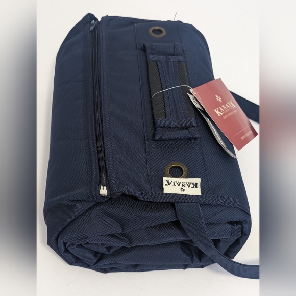 Universal Studios Orlando Resort Logo Kanata Beach Picnic Sports Blanket NWT - Picture 4 of 8